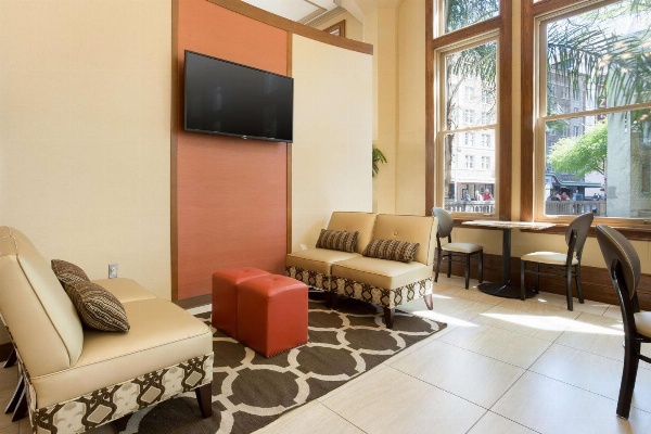 Drury Inn & Suites San Antonio Riverwalk image 6